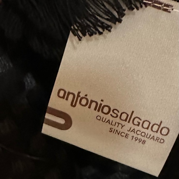 Antonio Salgado Blanket Black BCI Cotton Throw Blanket NEW WITH TAGS - Picture 3 of 10